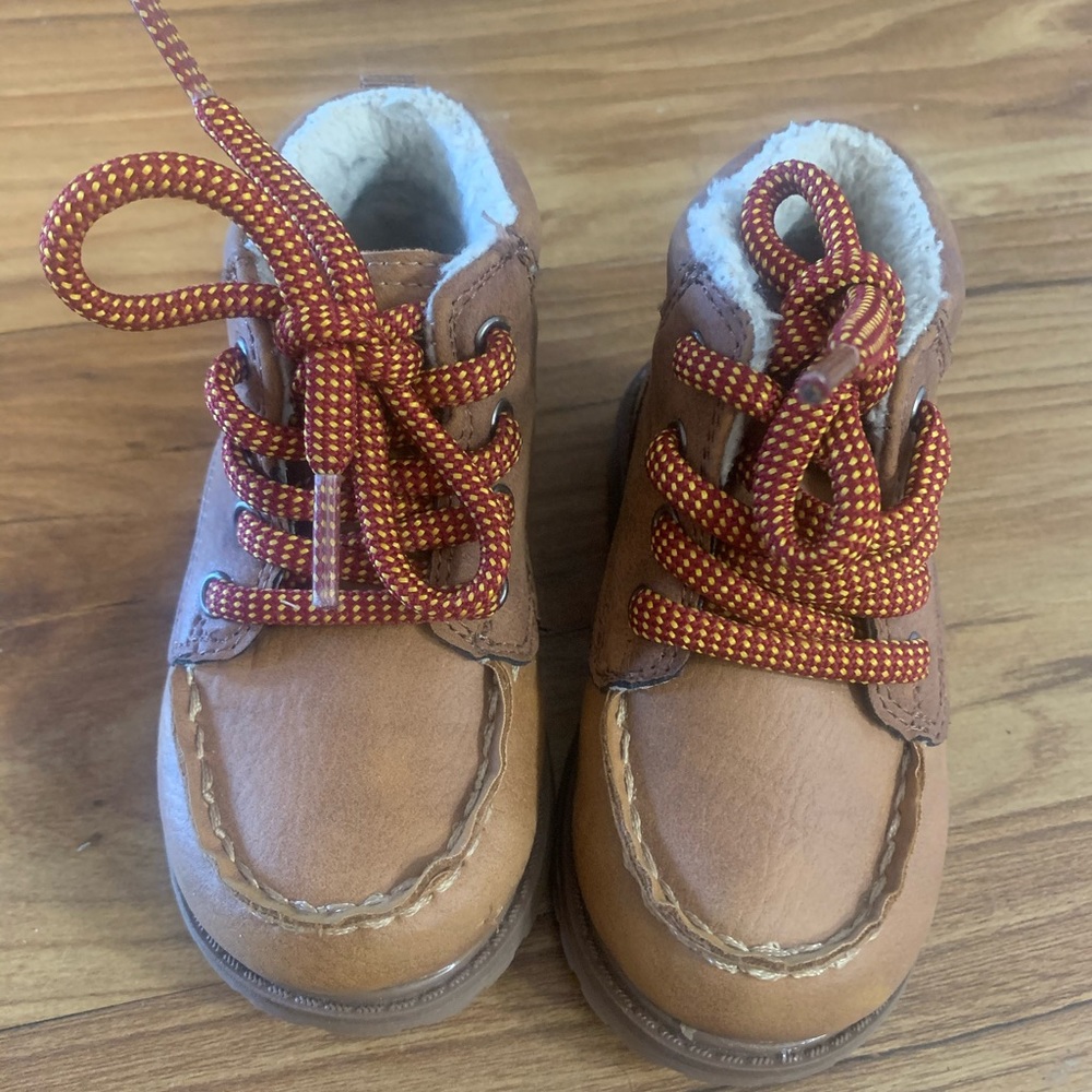 Toddler Boys Fuzzy Boots - EUC